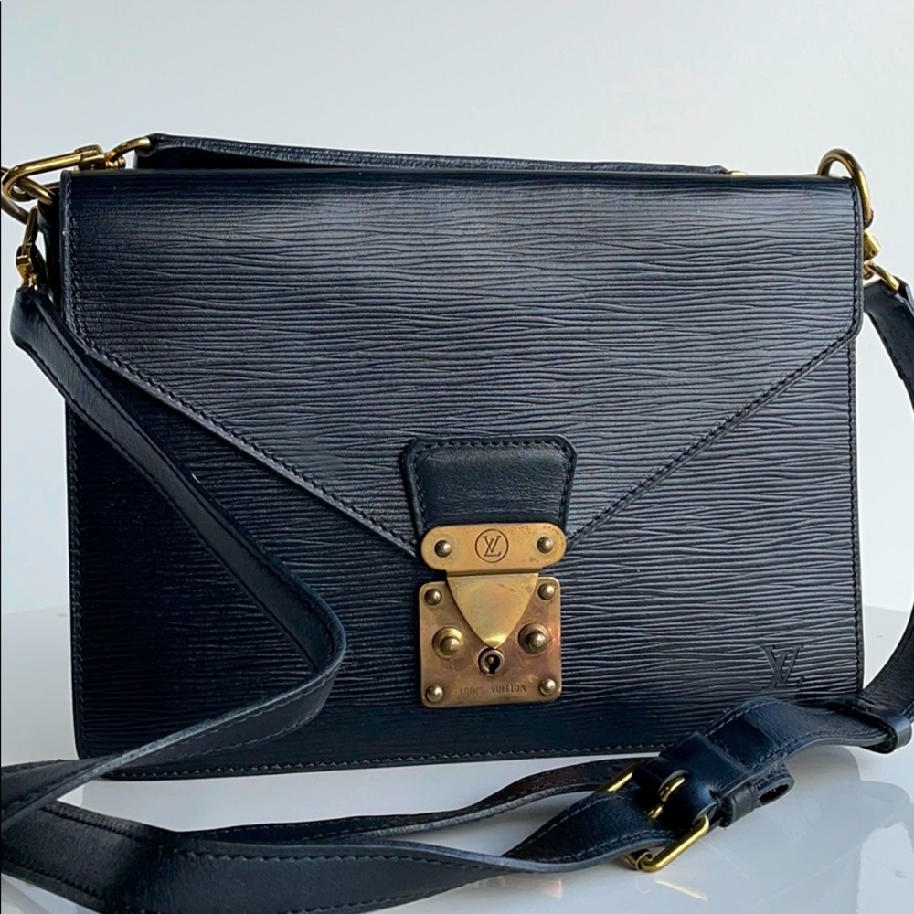 Louis Vuitton Black Vintage Crossbody Envelope